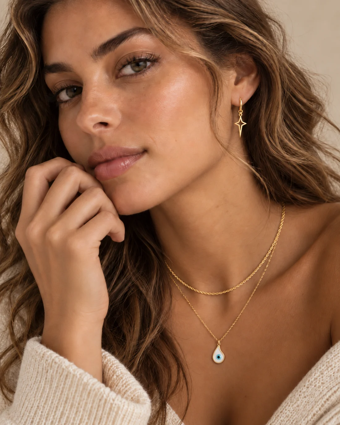 Hydrus jewelry lifestyle